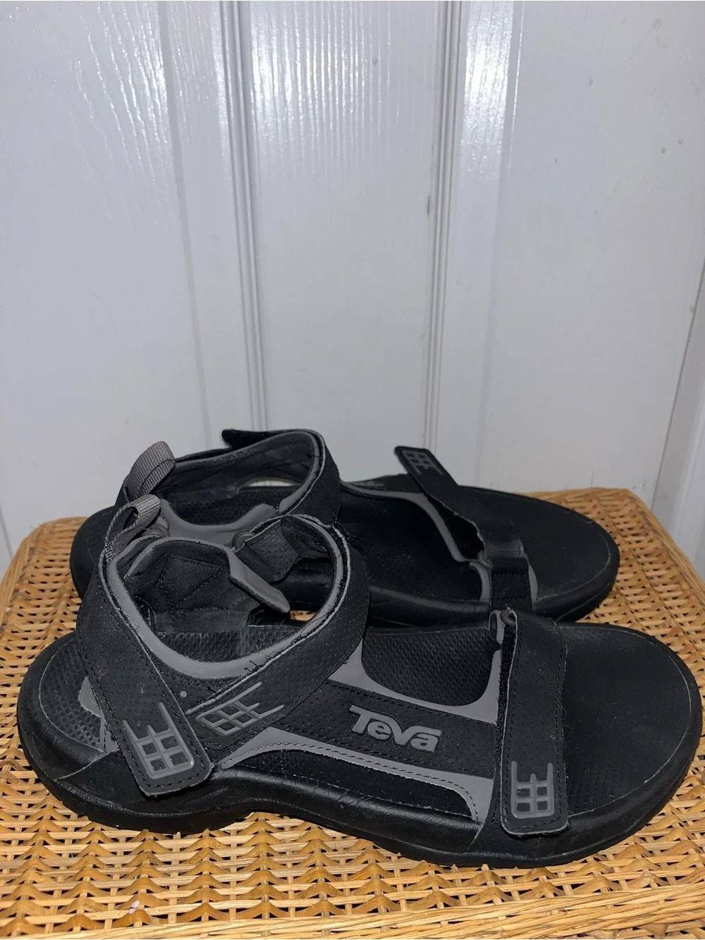 TEVA Minam hiking sandals